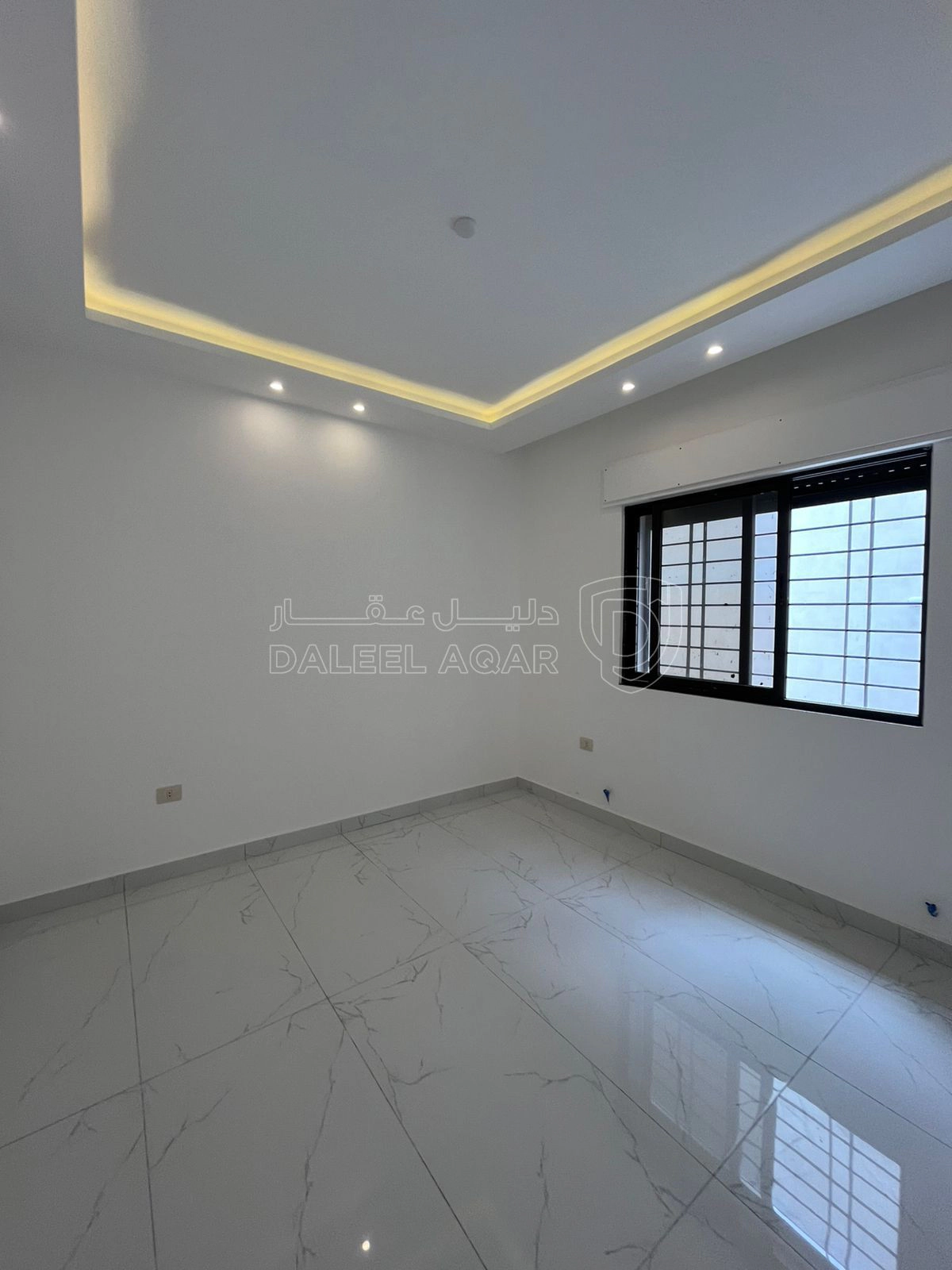 شقة في تسوية للبيع في البنيات ب 54 الف مساحة 100 متر - 54,000 دأ - صورة 1