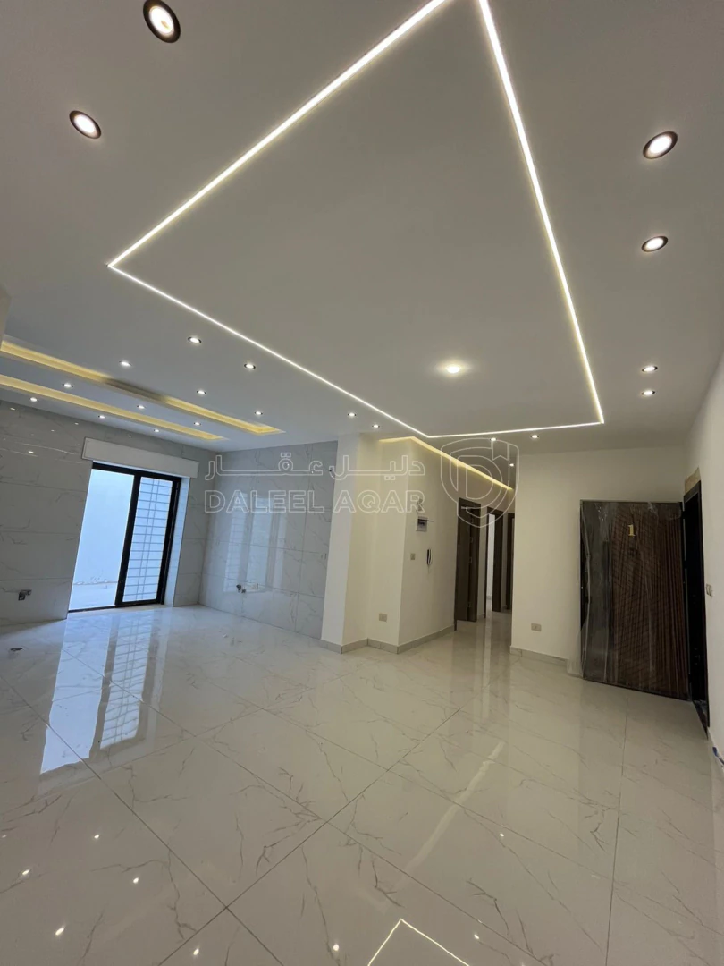 شقة في تسوية للبيع في البنيات ب 54 الف مساحة 100 متر - 54,000 دأ - صورة 1