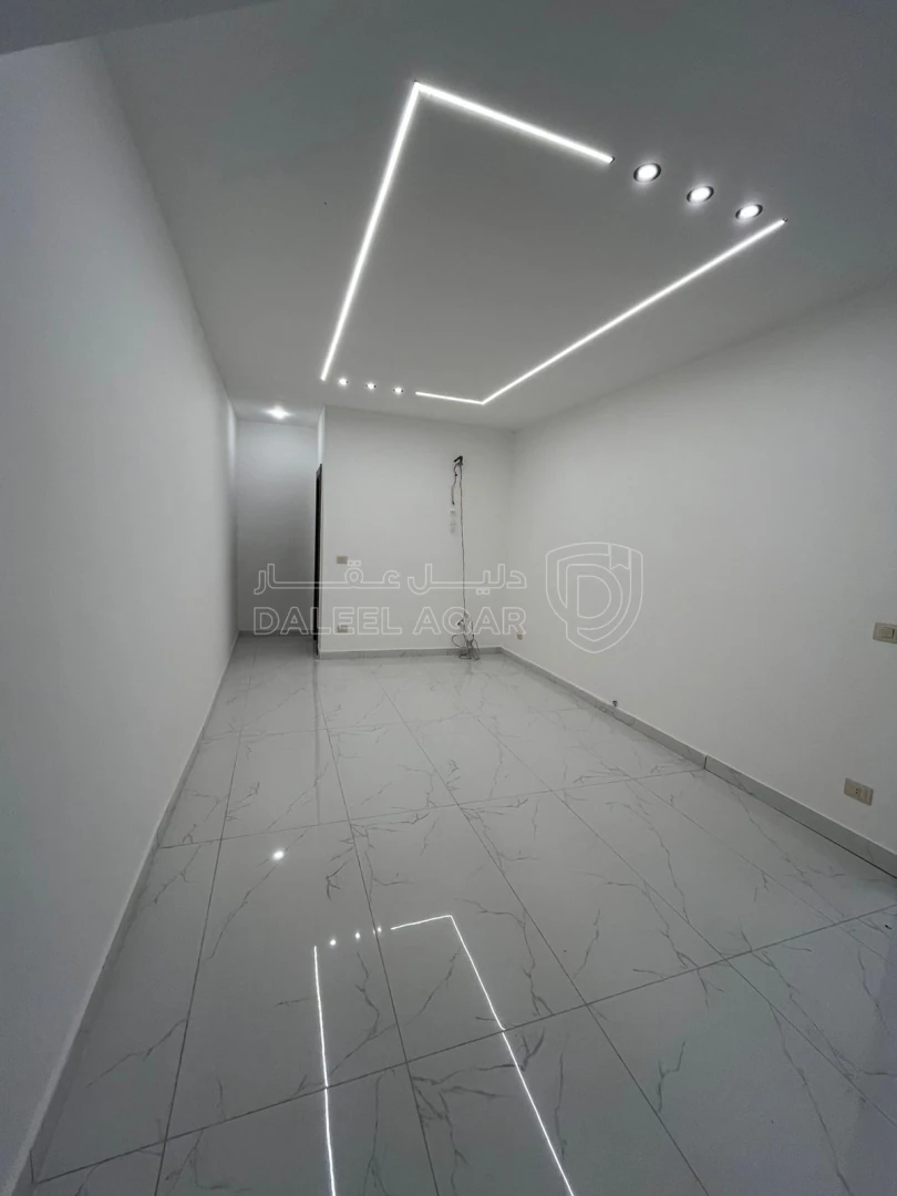 شقة في تسوية للبيع في البنيات ب 54 الف مساحة 100 متر - 54,000 دأ - صورة 1