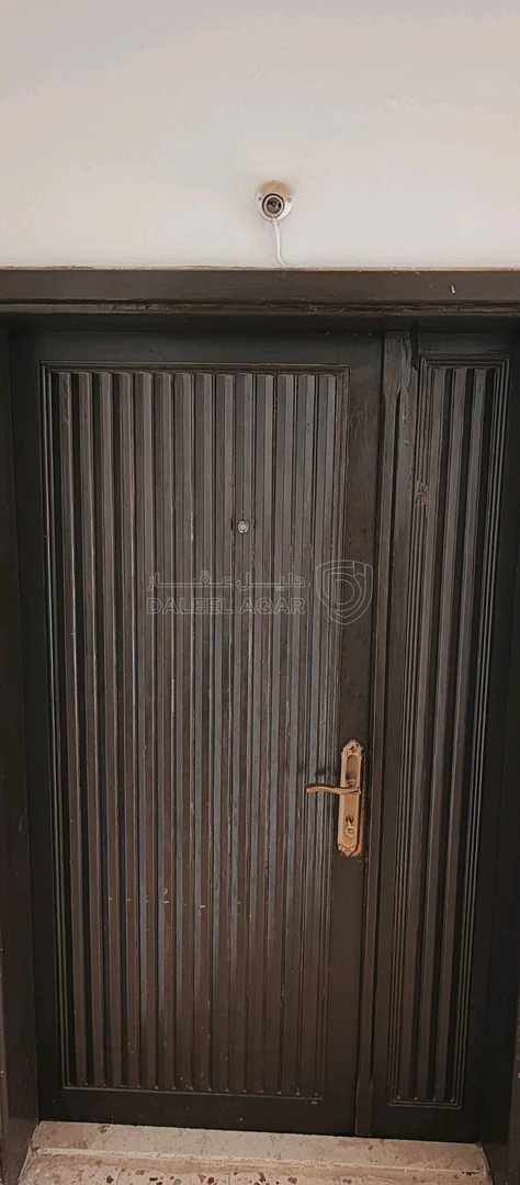 شقة في اربد مقابل بوابه الجنوبية جامعة يرموك - 33,000 دأ - صورة 1