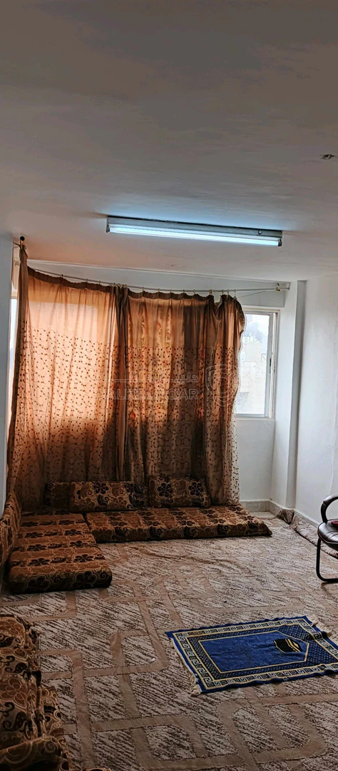 شقة في اربد مقابل بوابه الجنوبية جامعة يرموك - 33,000 دأ - صورة 1