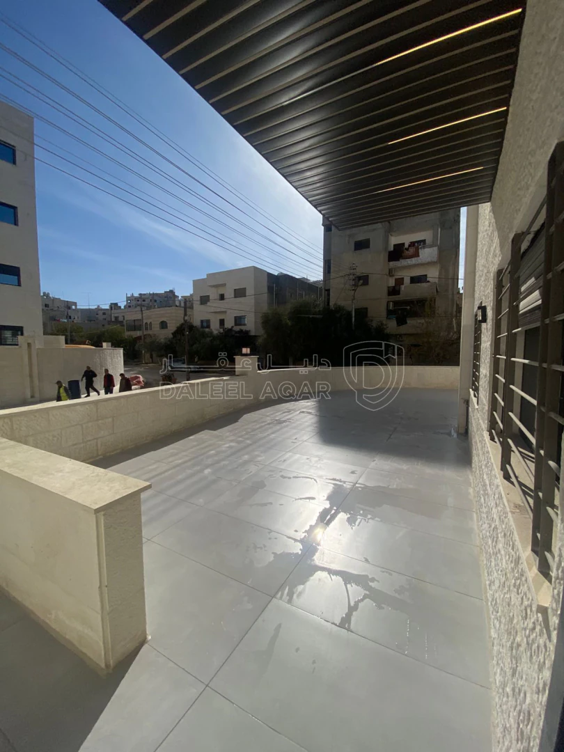 شقة في شقة ارضية في ضاحية الامير علي تشطيب فخم  - 73,000 دأ - صورة 1