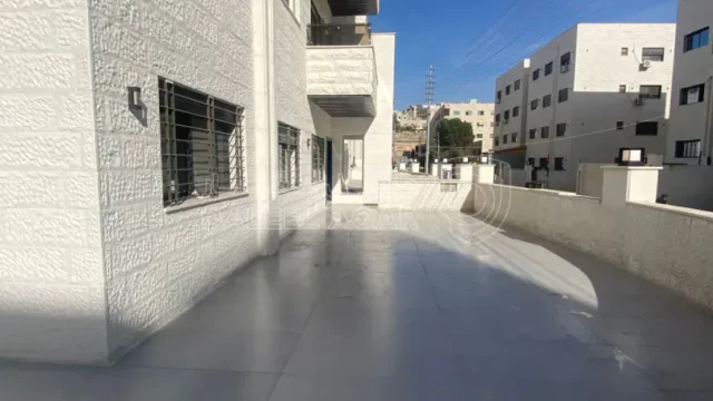 شقة - شقة ارضية في ضاحية الامير علي تشطيب فخم  - 73000 دأ