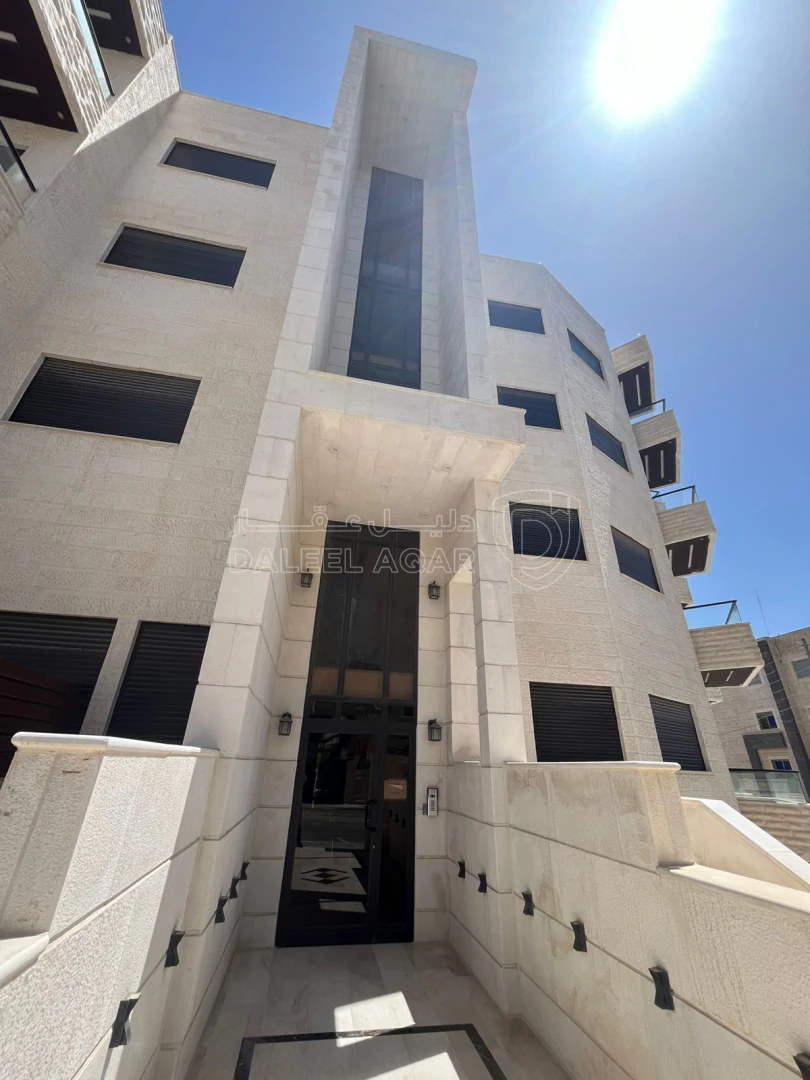 شقة في لقطة  ب 94 الف في مرج الحمام طابق اول  - 94,000 دأ - صورة 1