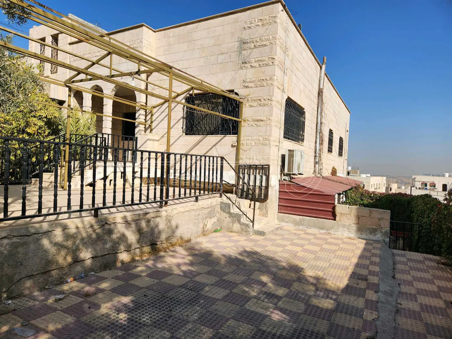 فيلا/منزل في صافوط - 77,000 دأ - صورة 1