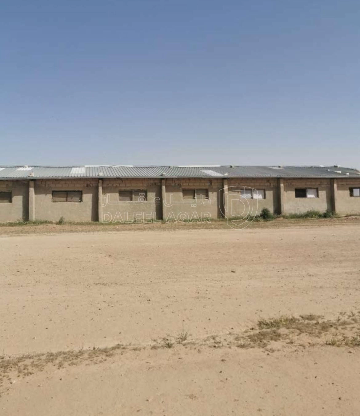 أرض في ارض للبيع ١٠ دنم عليها مزرعة دجاج مميزه مخدومه - 32,000 دأ - صورة 1