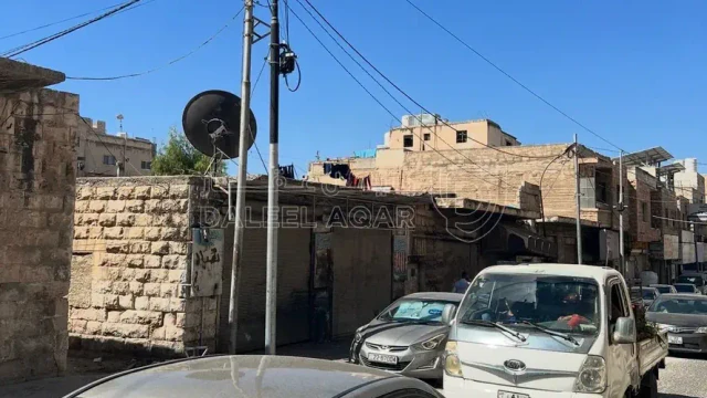أرض - اربد-وسط البلد-اول شارع ايدون - 160000 دأ
