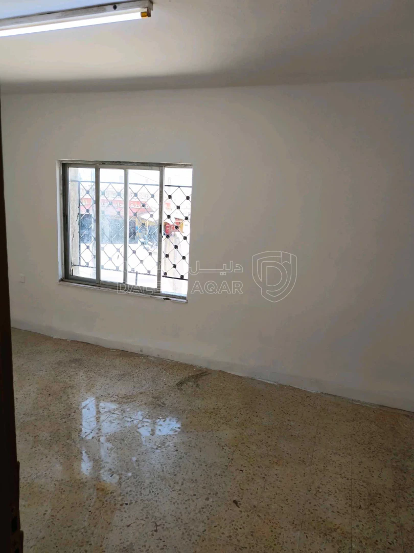 شقة في عمان سحاب مقابل كرم للديكورات - 17,000 دأ - صورة 2