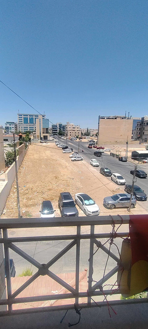 شقة في عمان الدوار السابع مقابل مطعم كرسيبي تشكن  - 95,000 دأ - صورة 1