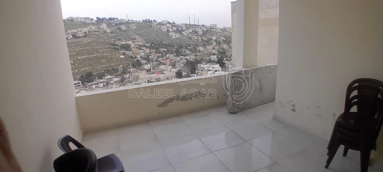 شقة في السلط السلالم ...مطله على شارع المعارض - 57,000 دأ - صورة 1