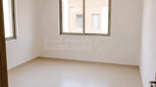 شقة - السلط السلالم ...مطله على شارع المعارض - 57000 دأ