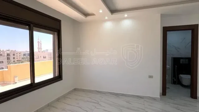 شقة - بالقرب من جامعة العلوم التطبيقية  - 92000 دأ