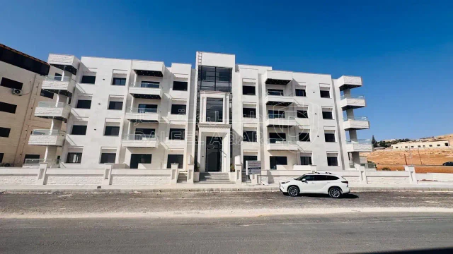 شقة - ارض بالقرب من مدرسة مرج الفرس  - 85000 دأ