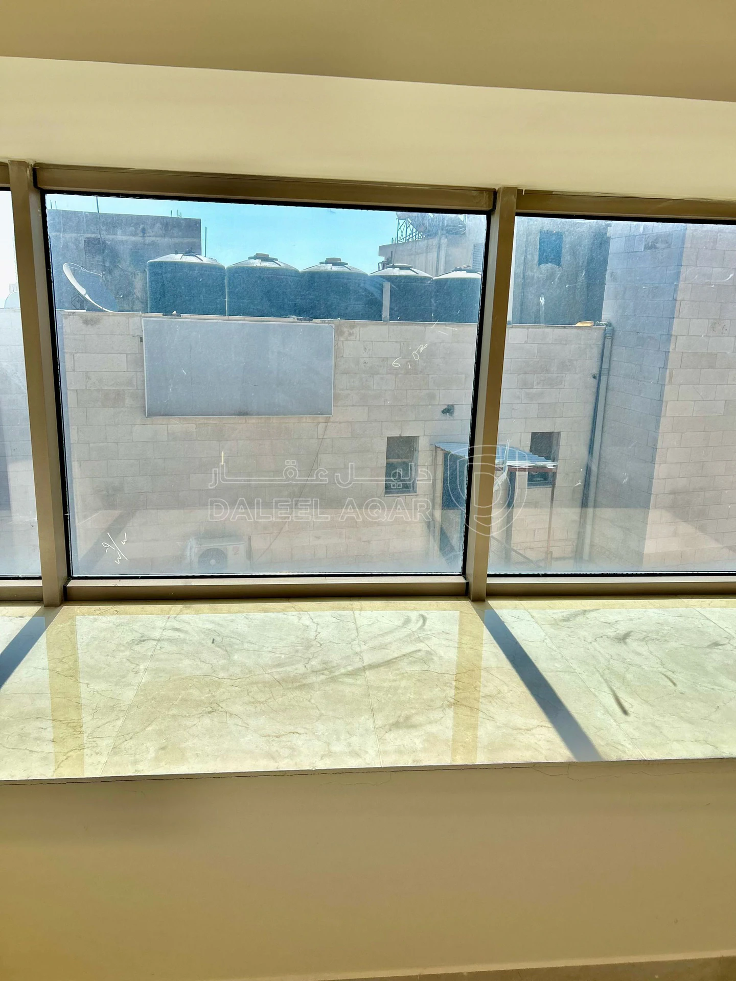 مكتب/تجاري في جبل عمان بجانب مستشفى جبل عمان شارع  المتنبي - 78,400 دأ - صورة 21