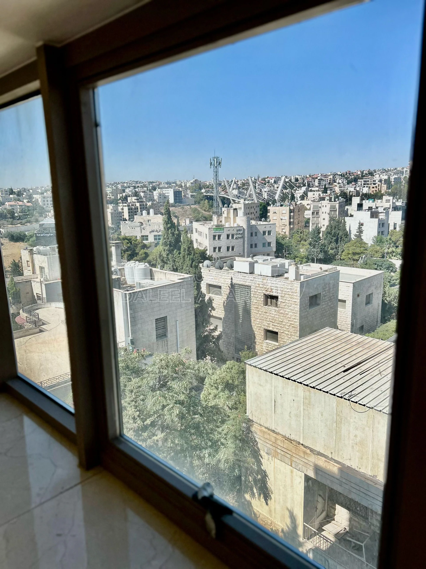 مكتب/تجاري في جبل عمان بجانب مستشفى جبل عمان شارع  المتنبي - 78,400 دأ - صورة 15