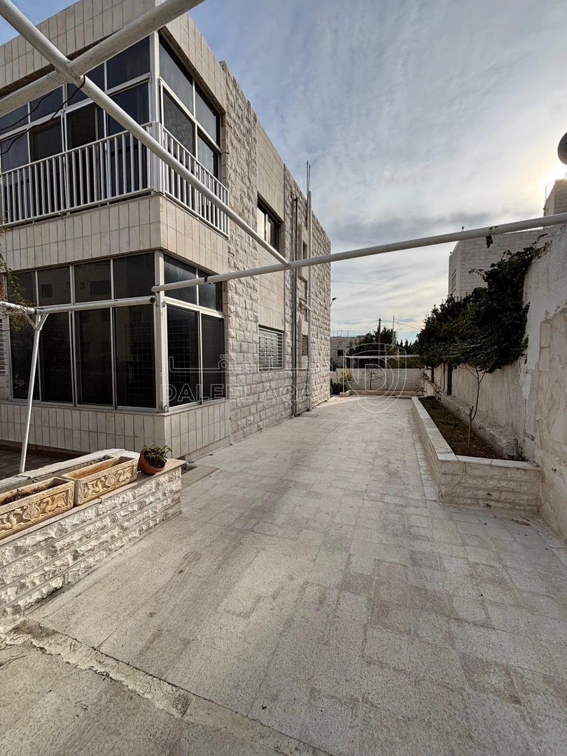 مبنى في عمارة للبيع في الشميساني  - 750,000 دأ - صورة 1