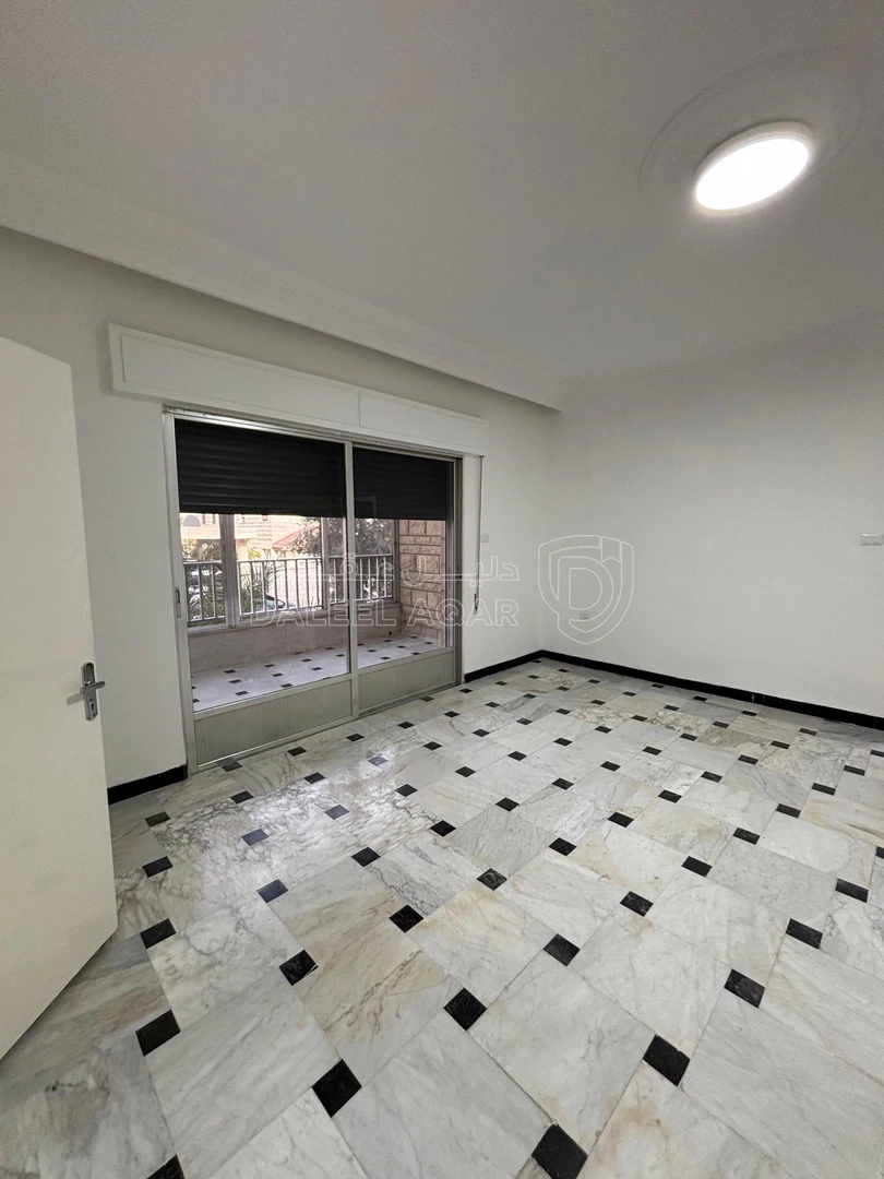 مبنى في عمارة للبيع في الشميساني  - 750,000 دأ - صورة 1