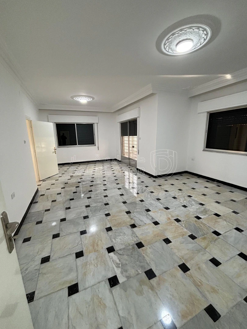 مبنى في عمارة للبيع في الشميساني  - 750,000 دأ - صورة 1
