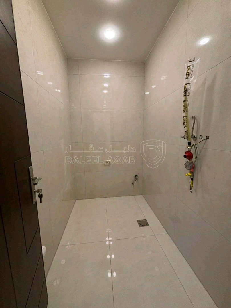 شقة في قرب دوار البحريه - 82,000 دأ - صورة 1