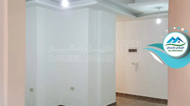شقة - جبل عمان خلف مخابز غيث وادي صقره  - 45000 دأ