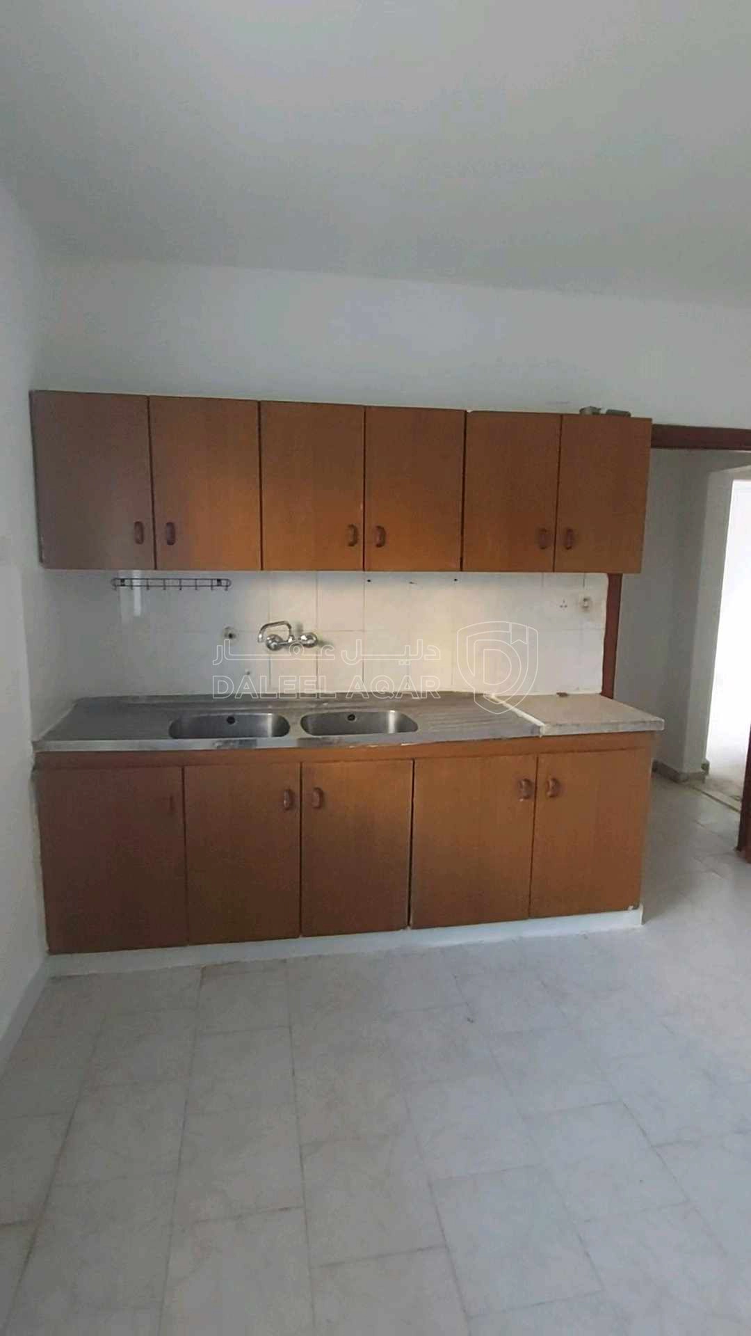 شقة في  الزرقاء الجديدة/إسكان المعلمين  - 23,000 دأ - صورة 1