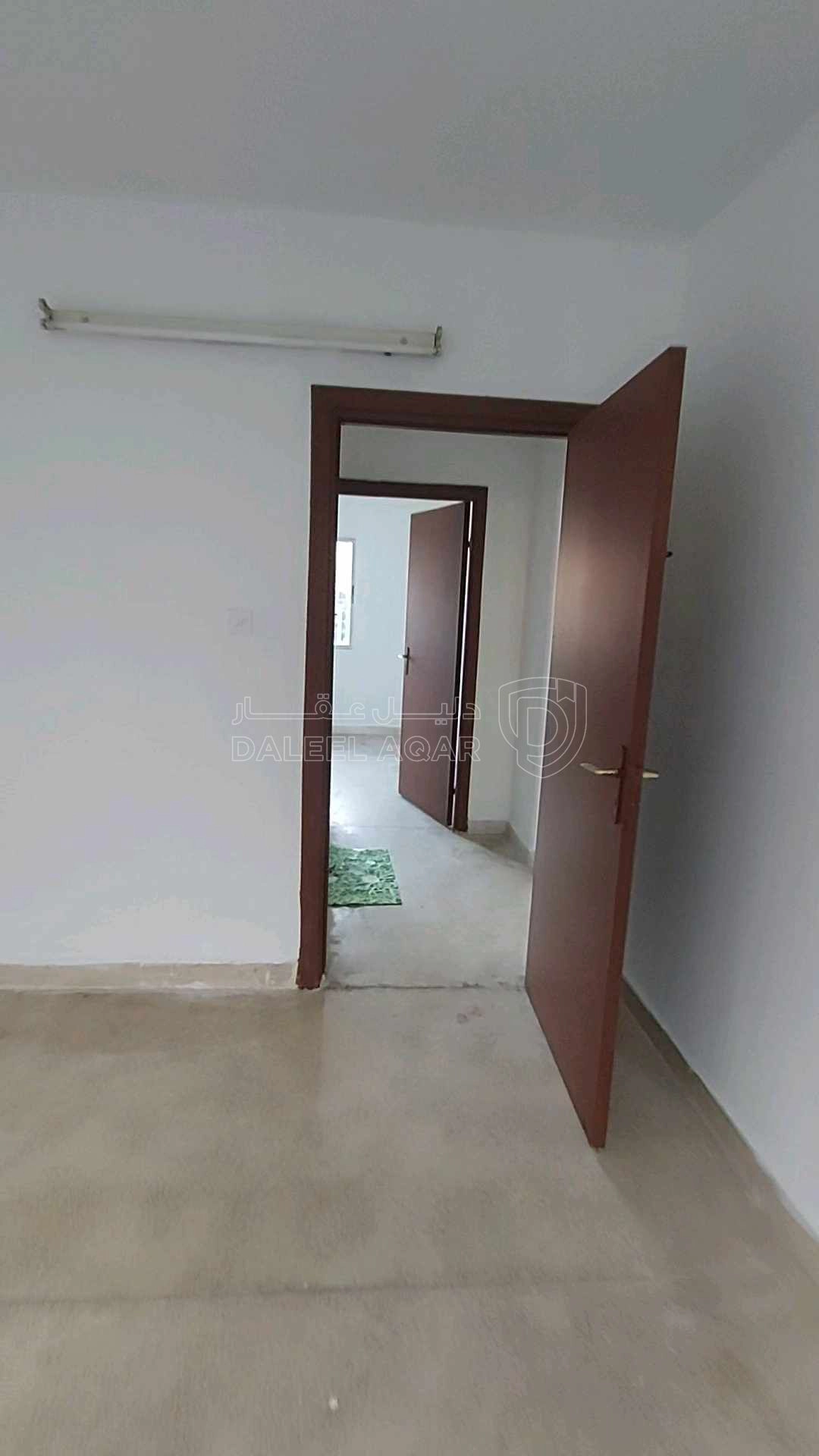 شقة في  الزرقاء الجديدة/إسكان المعلمين  - 23,000 دأ - صورة 1