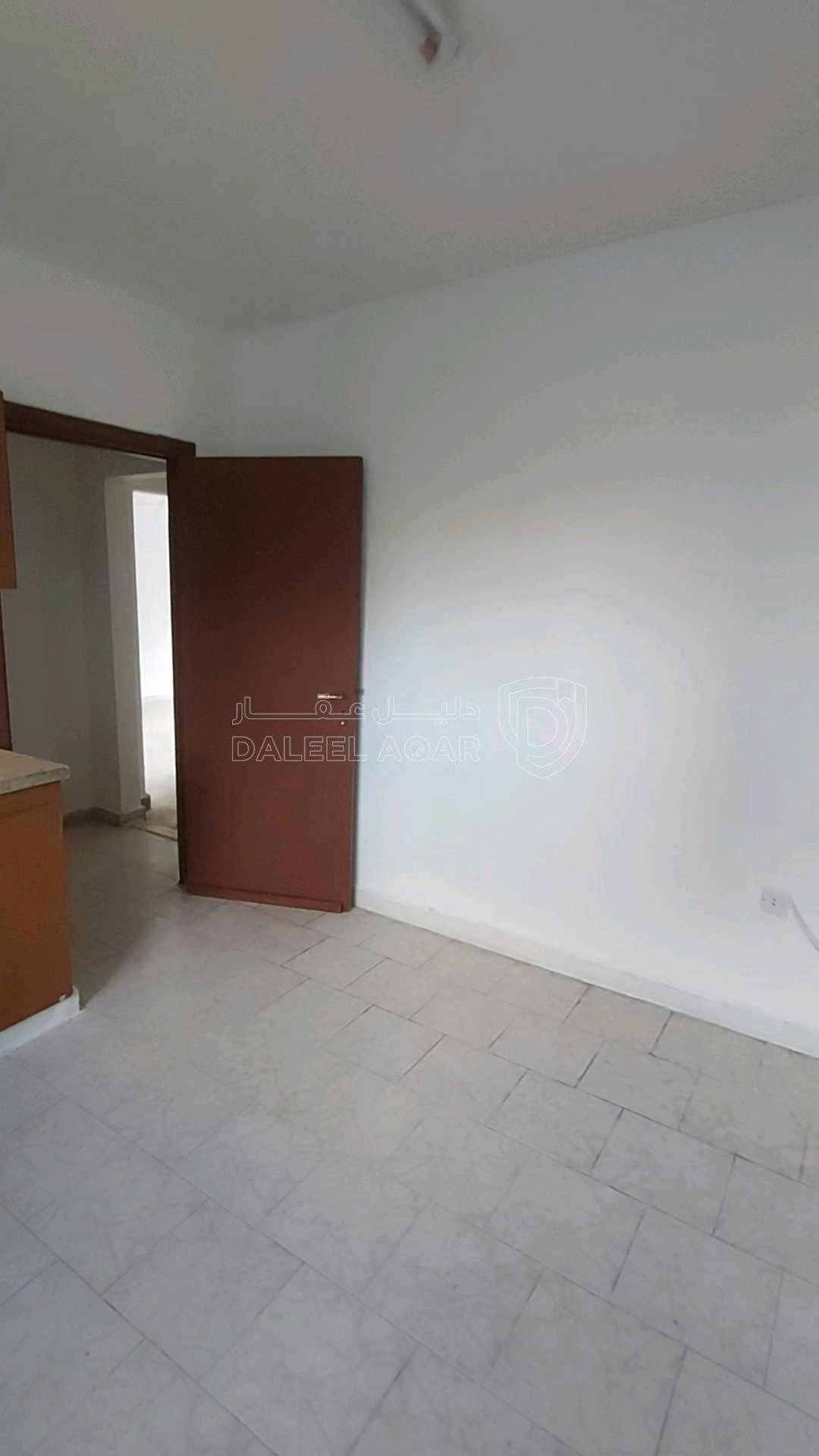 شقة في  الزرقاء الجديدة/إسكان المعلمين  - 23,000 دأ - صورة 1