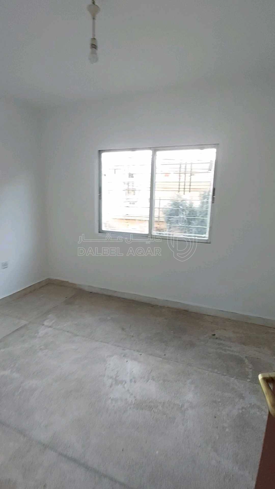 شقة في  الزرقاء الجديدة/إسكان المعلمين  - 23,000 دأ - صورة 1