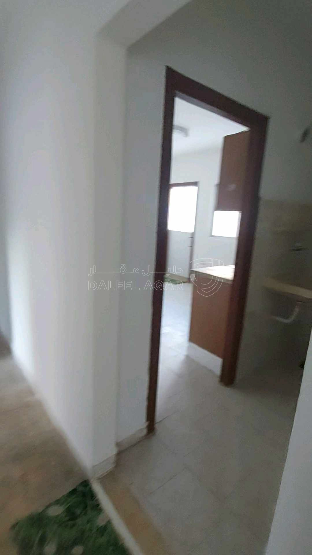 شقة في  الزرقاء الجديدة/إسكان المعلمين  - 23,000 دأ - صورة 1