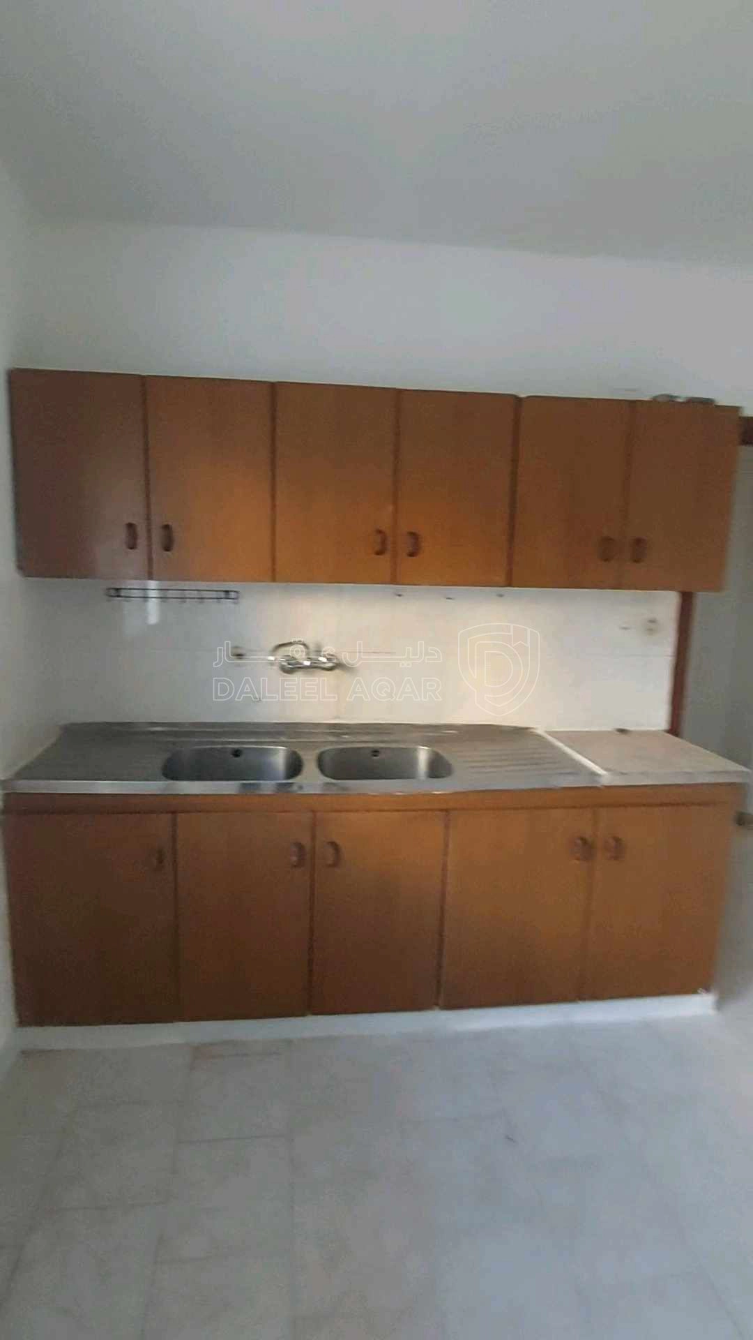 شقة في  الزرقاء الجديدة/إسكان المعلمين  - 23,000 دأ - صورة 1