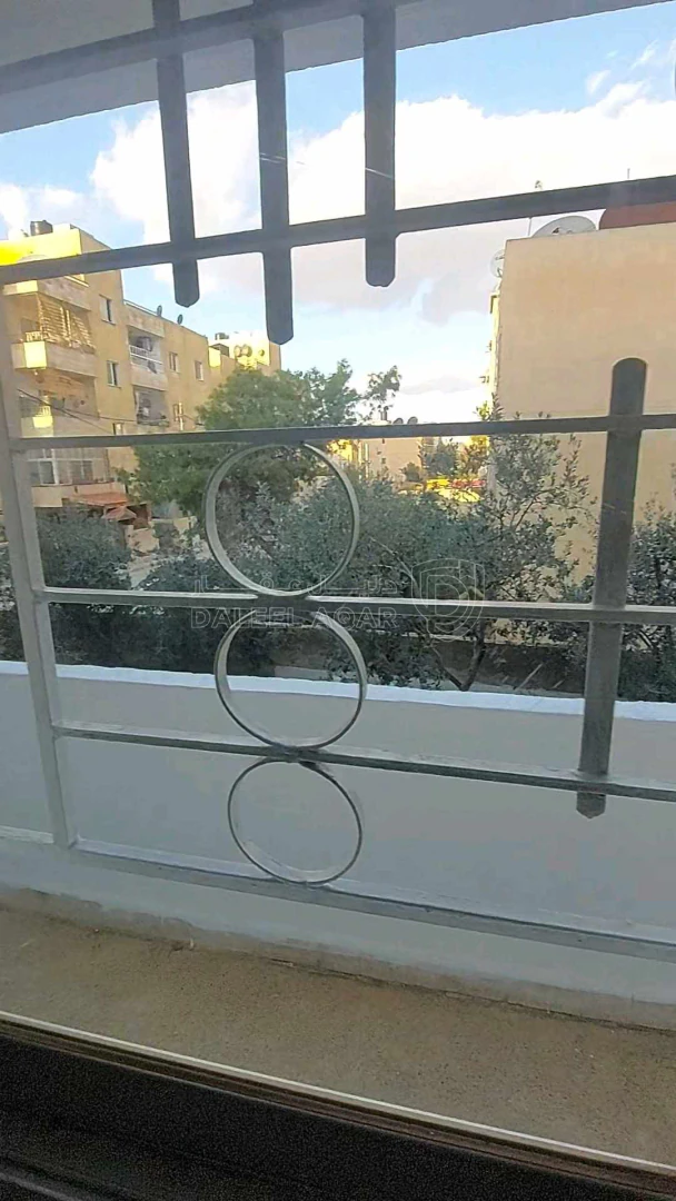 شقة في  الزرقاء الجديدة/إسكان المعلمين  - 23,000 دأ - صورة 1
