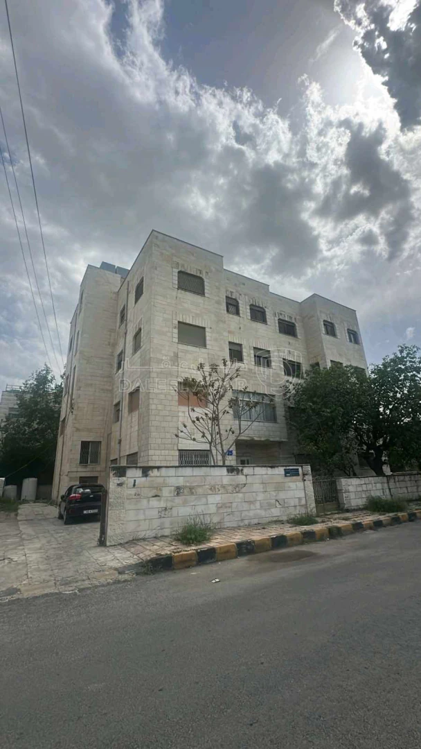 مبنى في عمان ، مرج الحمام ، إسكان الضباط  - 580,000 دأ - صورة 1