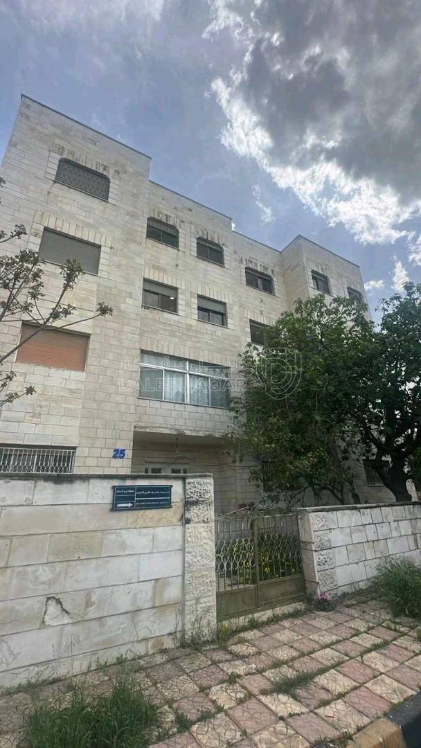 مبنى في عمان ، مرج الحمام ، إسكان الضباط  - 580,000 دأ - صورة 1