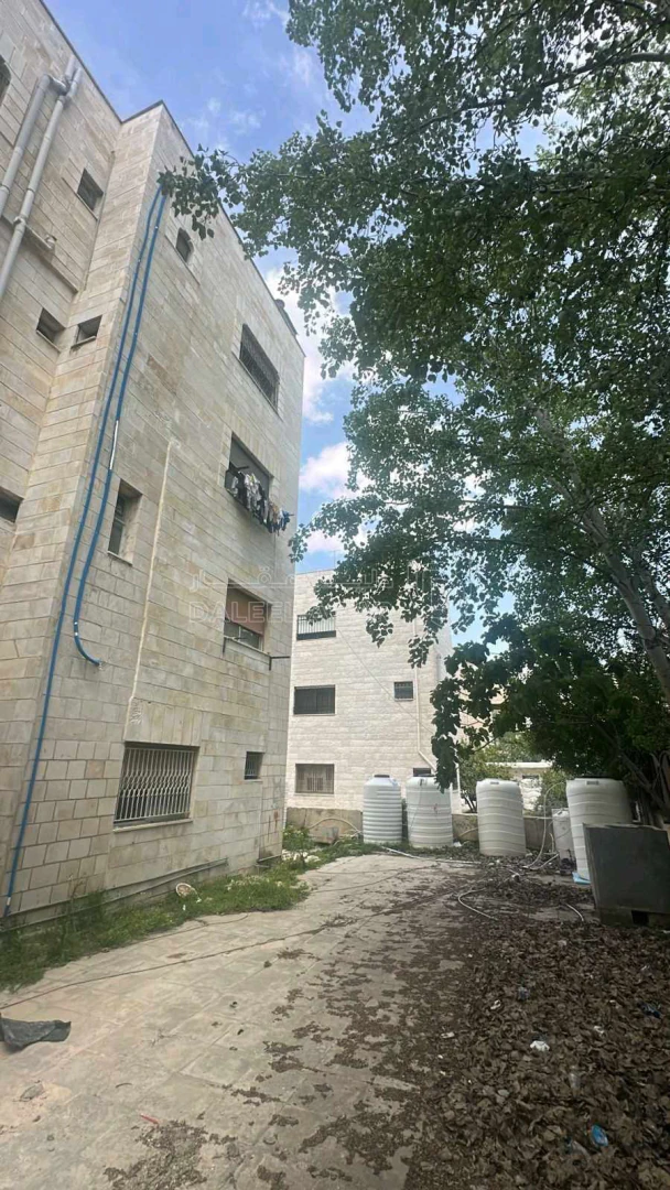 مبنى في عمان ، مرج الحمام ، إسكان الضباط  - 580,000 دأ - صورة 1