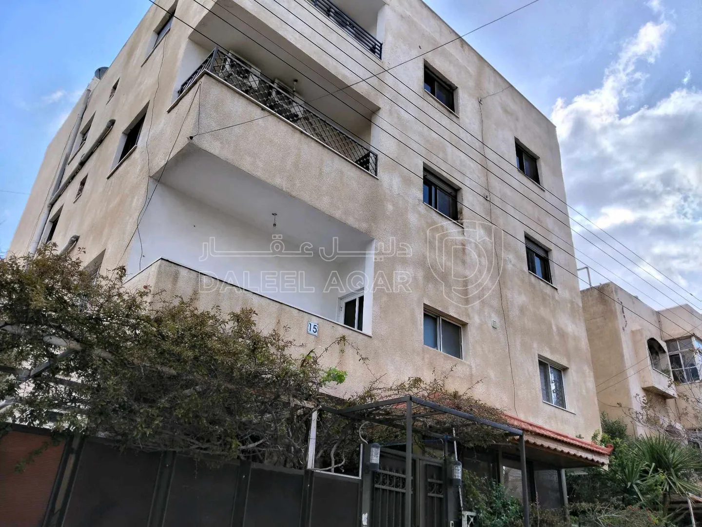 مبنى في طبربور شارع حابس الصرايرة  - 300,000 دأ - صورة 1