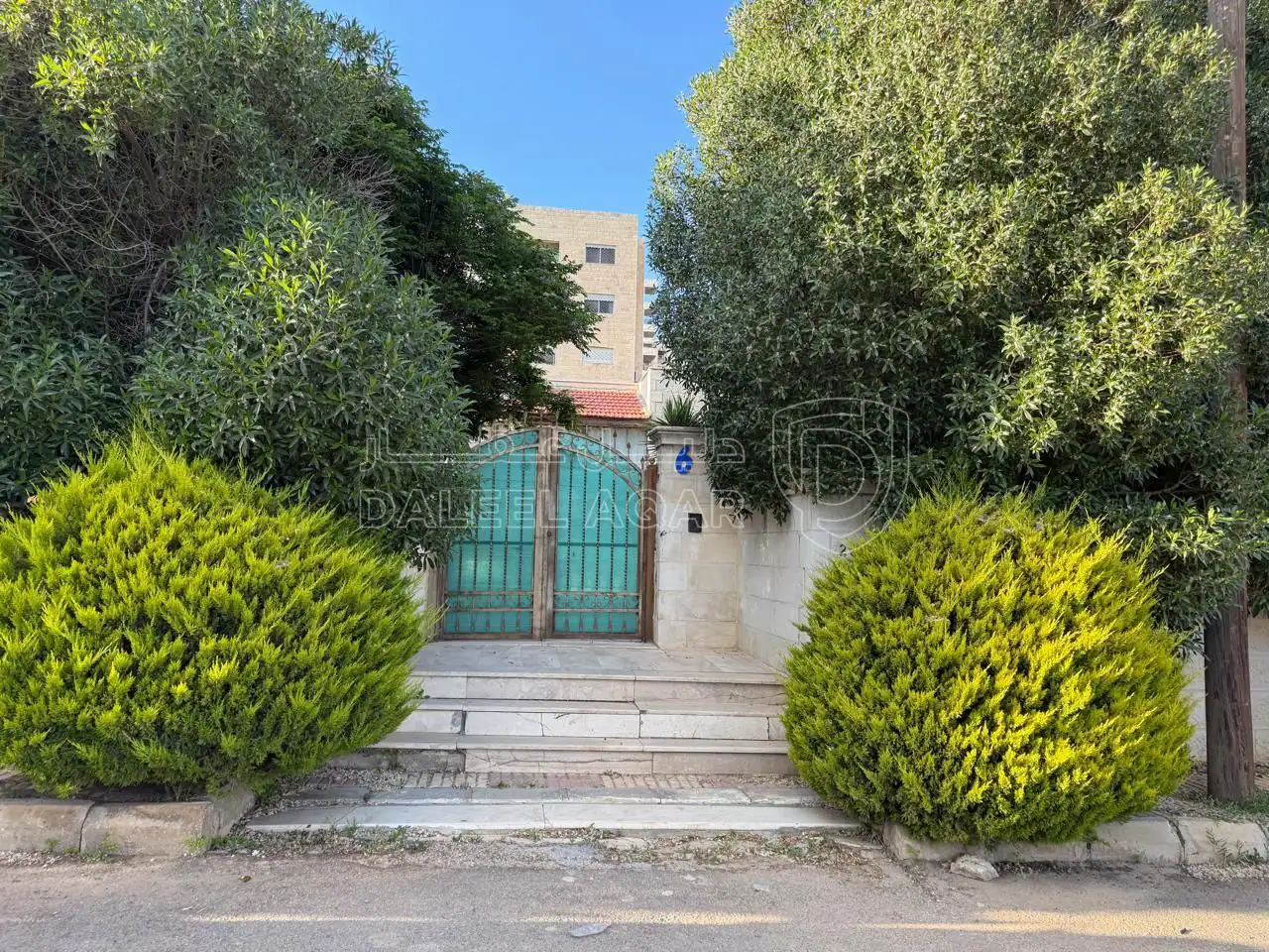 فيلا/منزل في مرج الحمام / أم السماق الجنوبي - 385,000 دأ - صورة 1