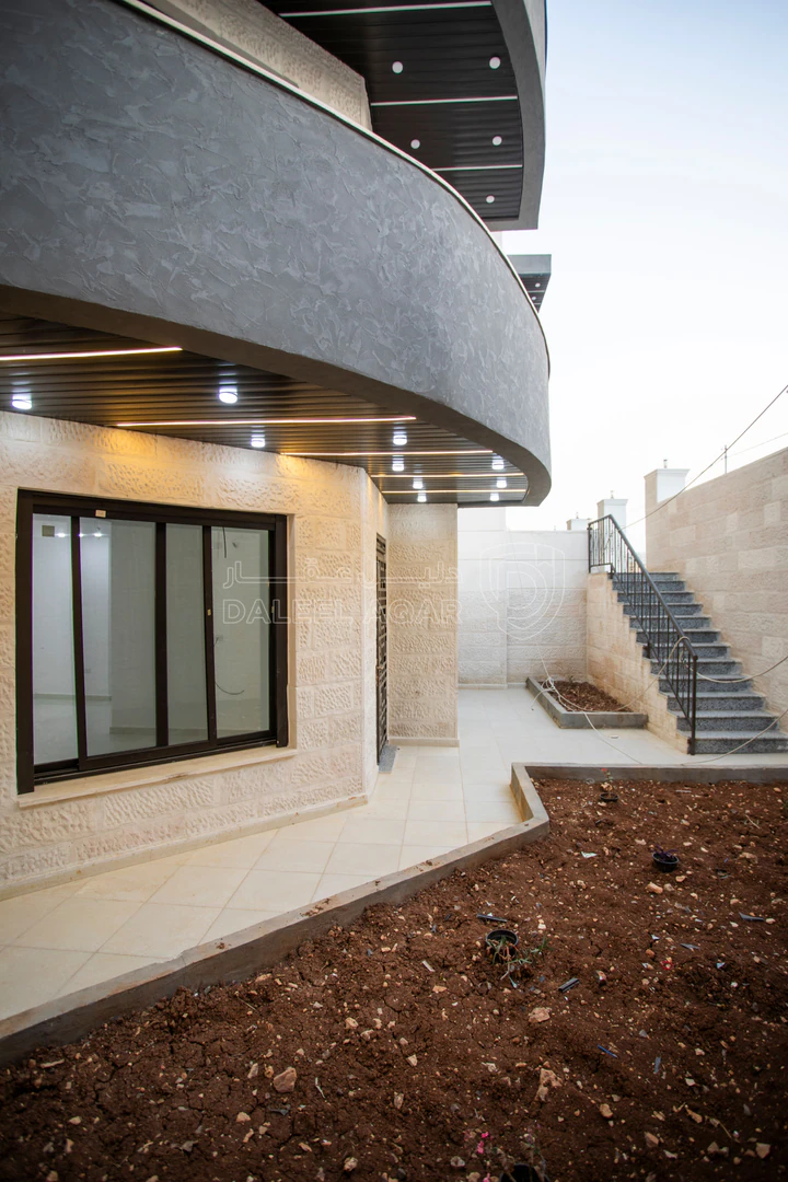 شقة في ابو علندا ضاحيه الفاروق - 54,000 دأ - صورة 1