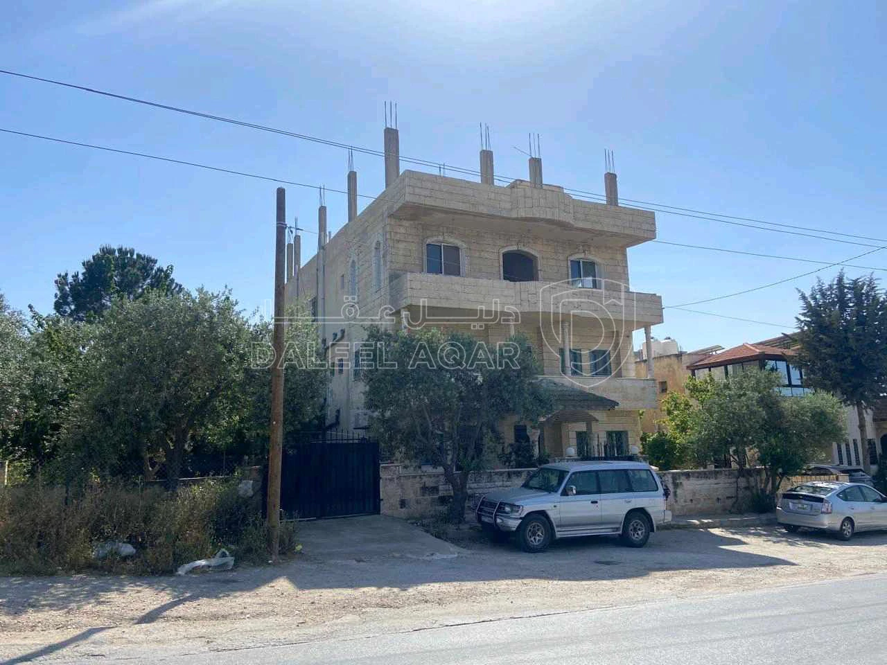 فيلا/منزل في الذهيبية بجانب مسجد حمزة بن عبدالمطلب  - 135,000 دأ - صورة 1