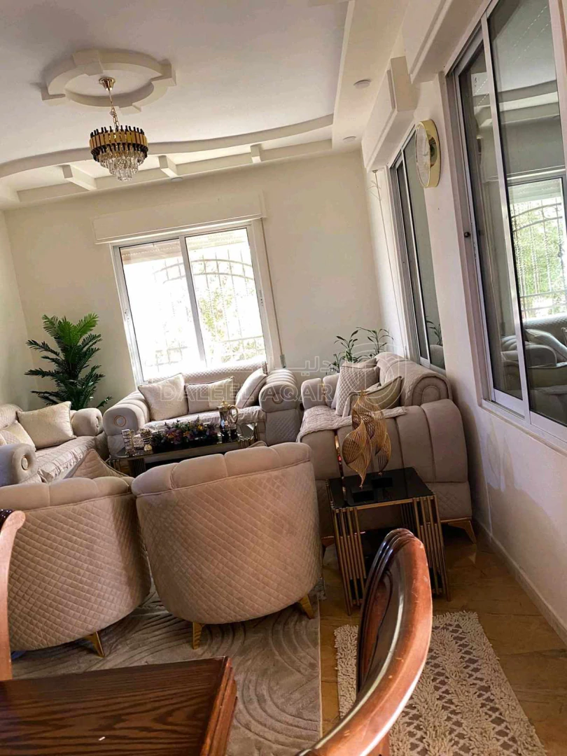 فيلا/منزل في الزرقاء جريبا مسجد ابو بكر الصديق - 130,000 دأ - صورة 1