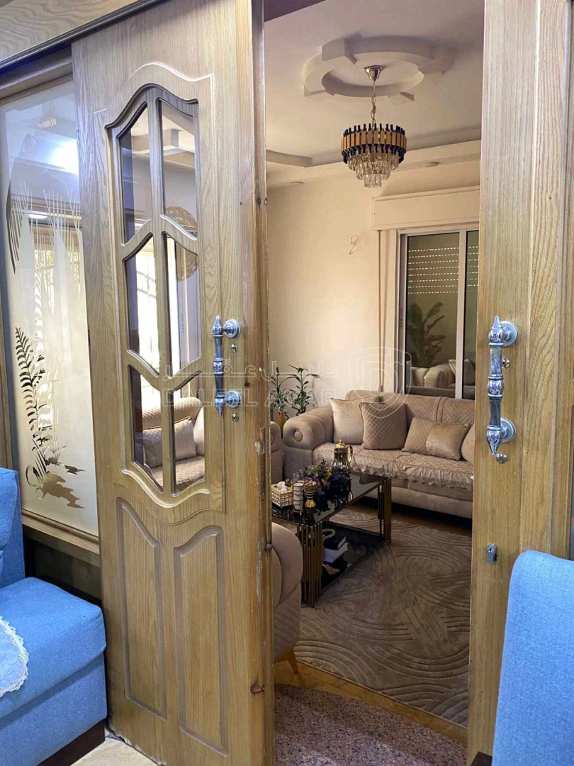 فيلا/منزل في الزرقاء جريبا مسجد ابو بكر الصديق - 130,000 دأ - صورة 1