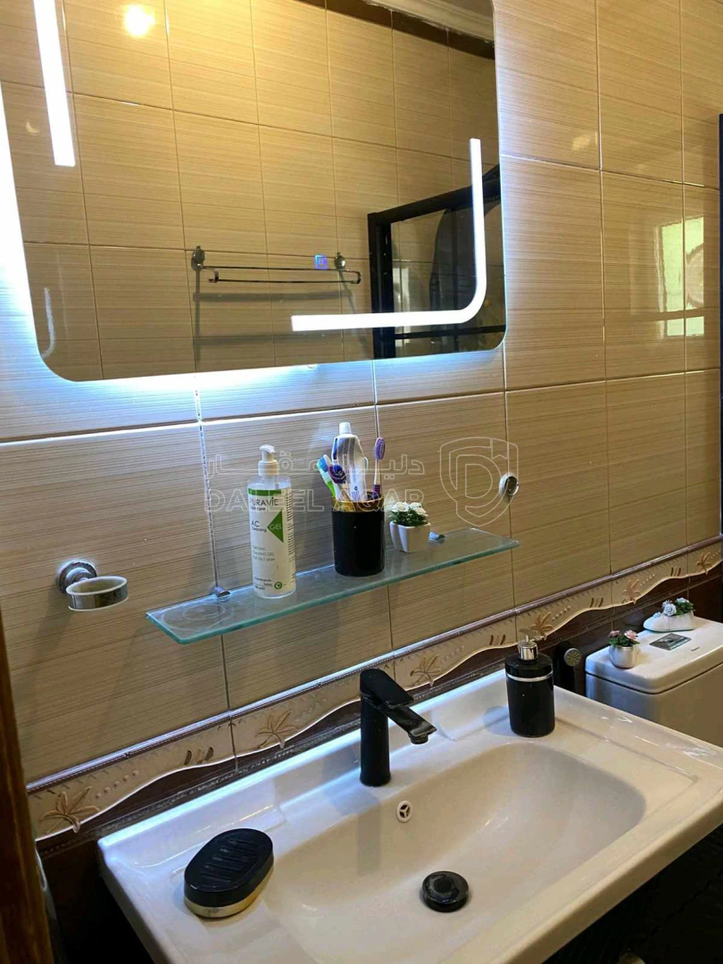 فيلا/منزل في الزرقاء جريبا مسجد ابو بكر الصديق - 130,000 دأ - صورة 1