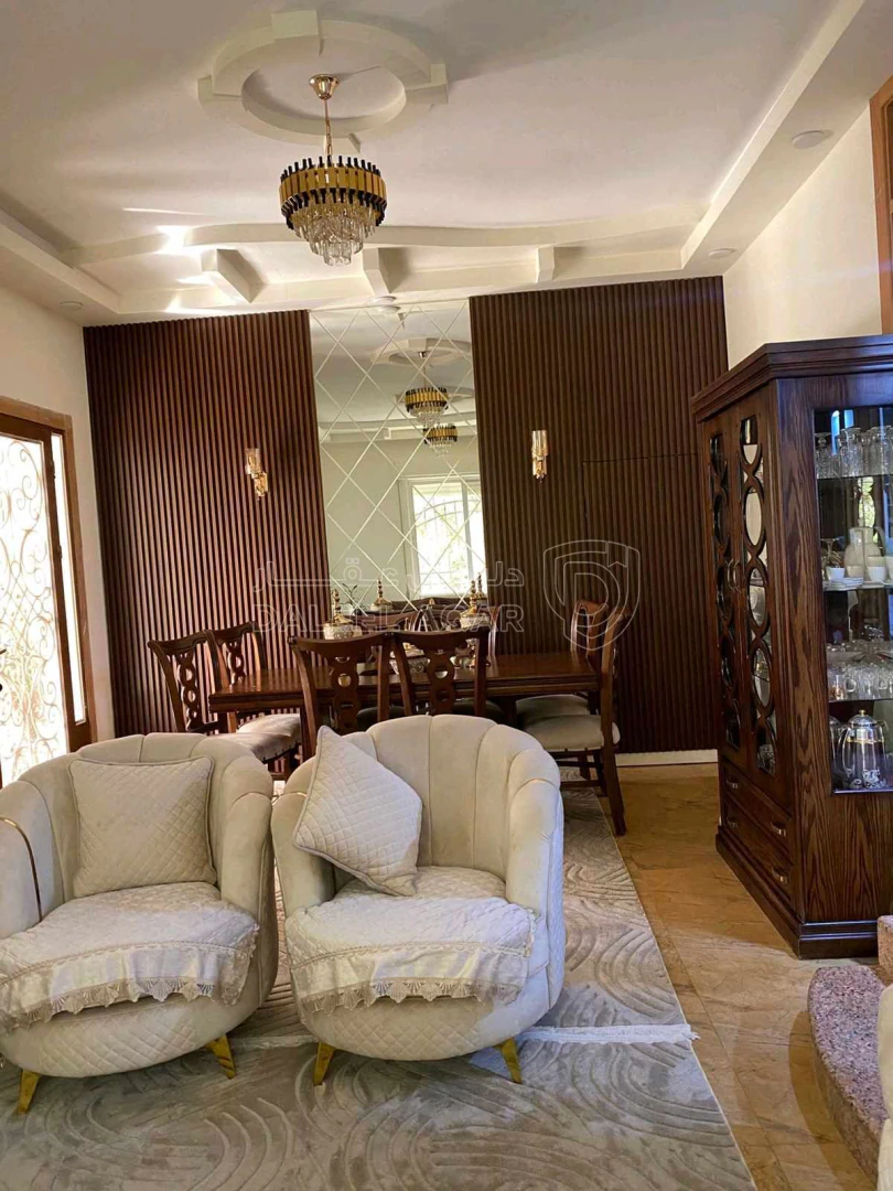 فيلا/منزل في الزرقاء جريبا مسجد ابو بكر الصديق - 130,000 دأ - صورة 1