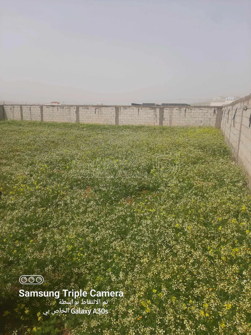 أرض في عمان سحاب الحي الشرقي - 24,000 دأ - صورة 1