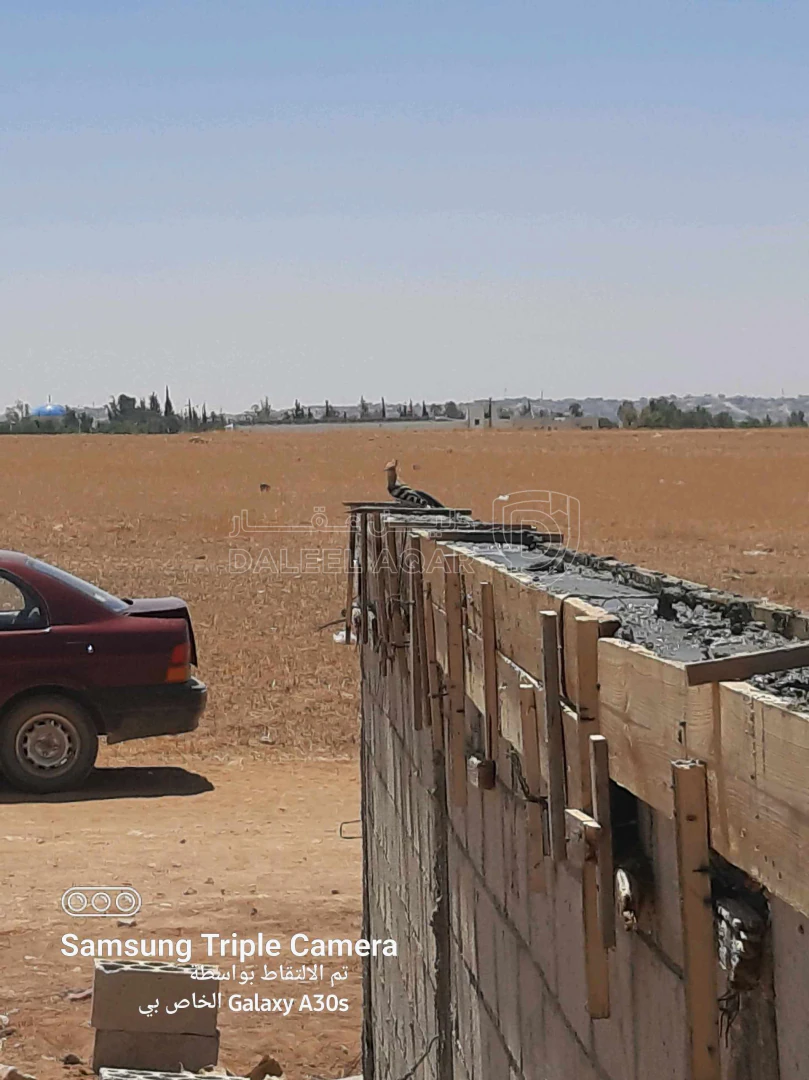 أرض في عمان سحاب الحي الشرقي - 24,000 دأ - صورة 1