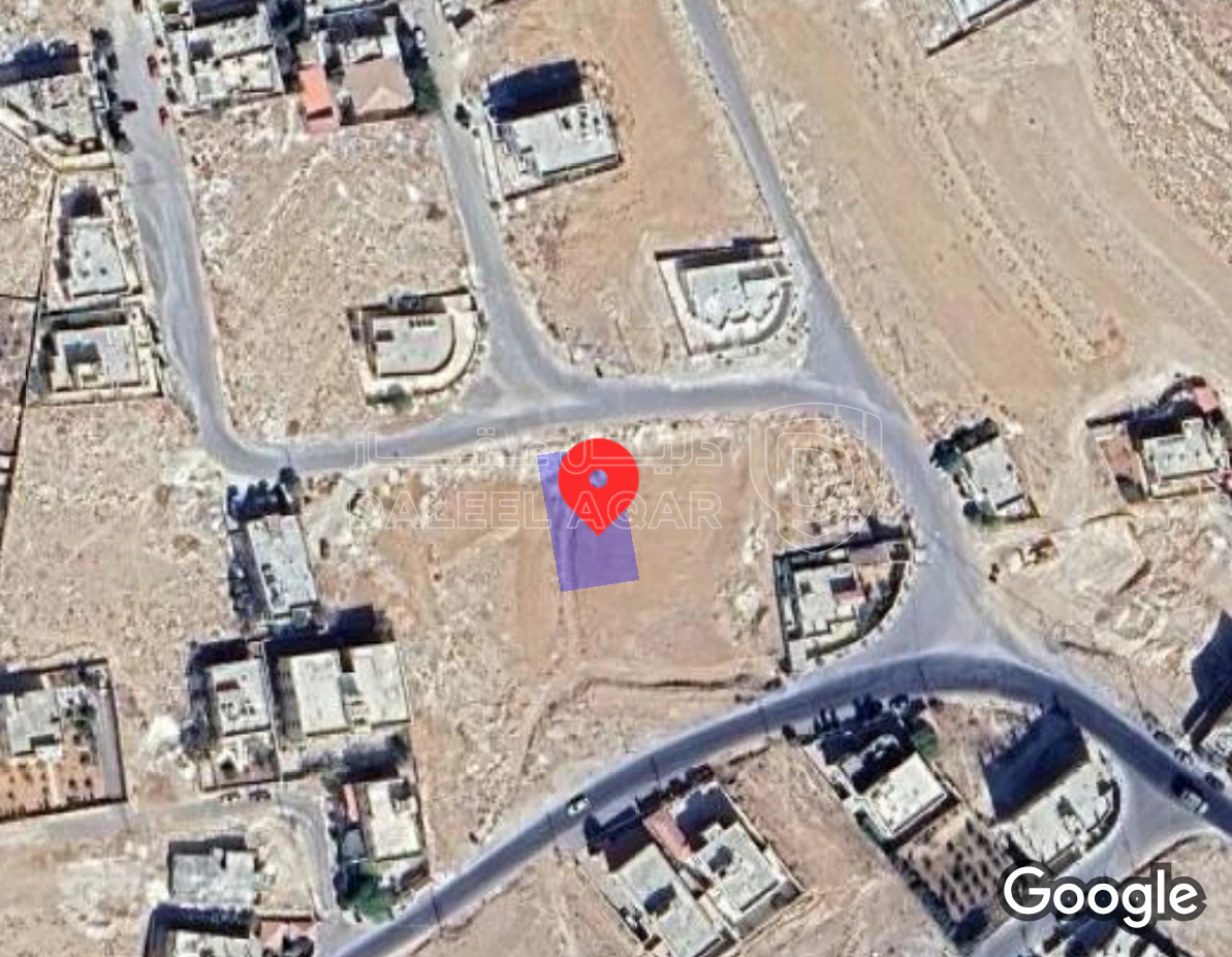 أرض في منطقة صالحية العابد - 30,000 دأ - صورة 1
