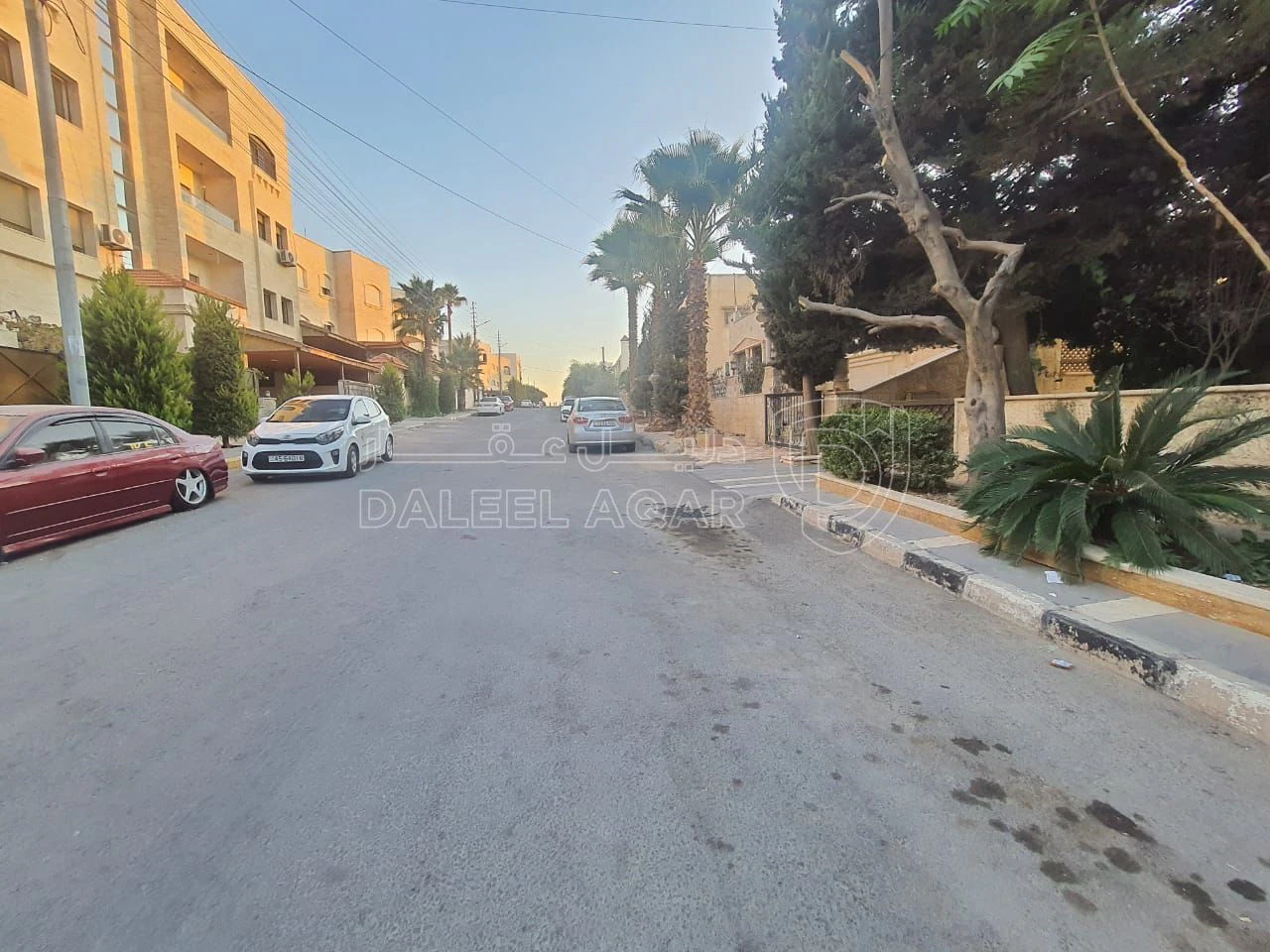 فيلا/منزل في عمارة للبيع بناء خاص تصلح للاستثمار والسكن العائلي - 340,000 دأ - صورة 1