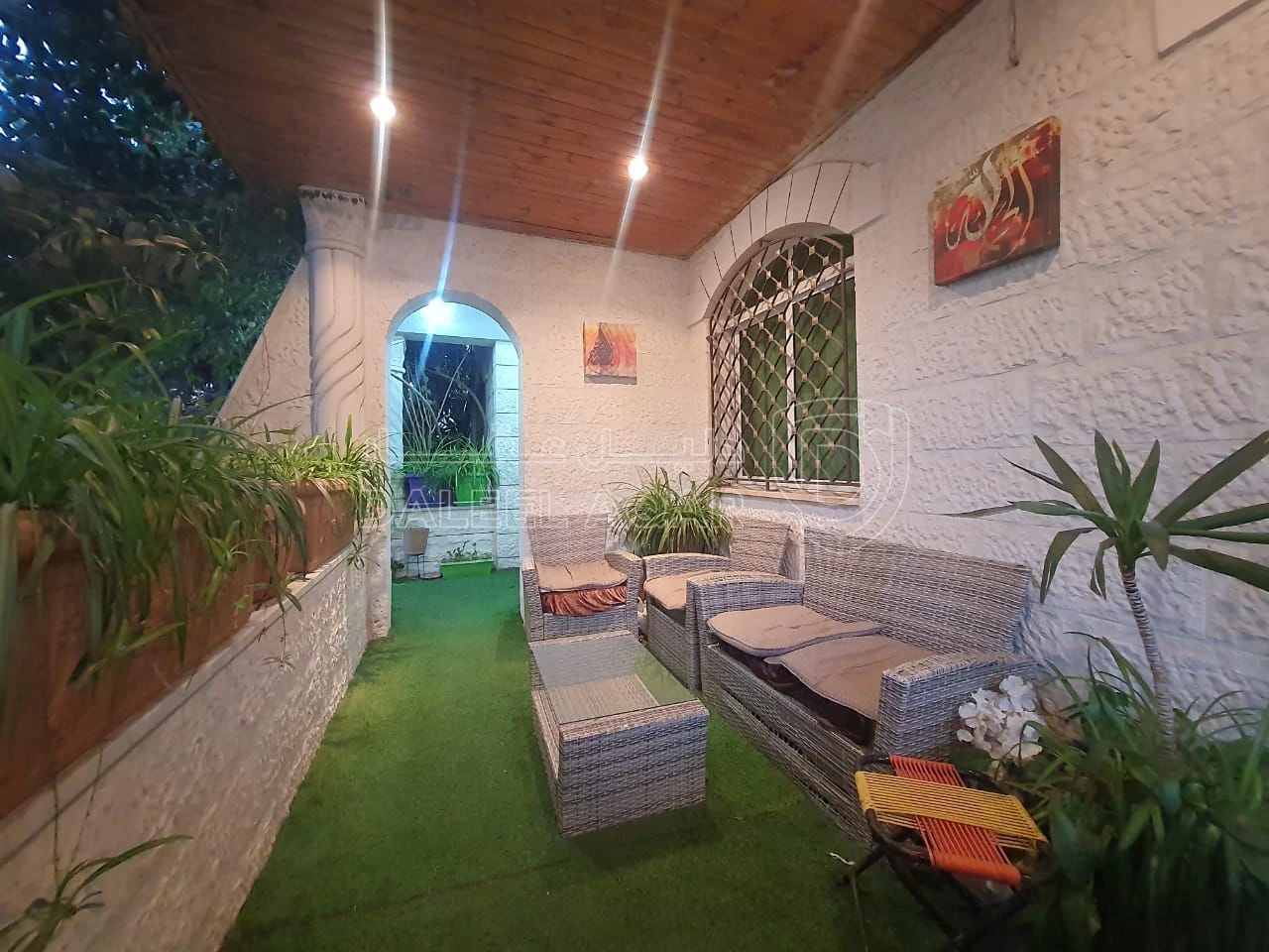 فيلا/منزل في عمارة للبيع بناء خاص تصلح للاستثمار والسكن العائلي - 340,000 دأ - صورة 1