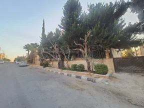 فيلا/منزل في عمارة للبيع بناء خاص تصلح للاستثمار والسكن العائلي - 340,000 دأ - صورة NaN