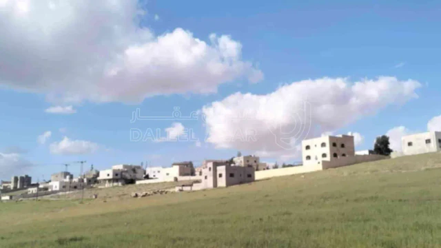 أرض - مشترك محددة داخل التنظيم تحديد حكومي - 15000 دأ