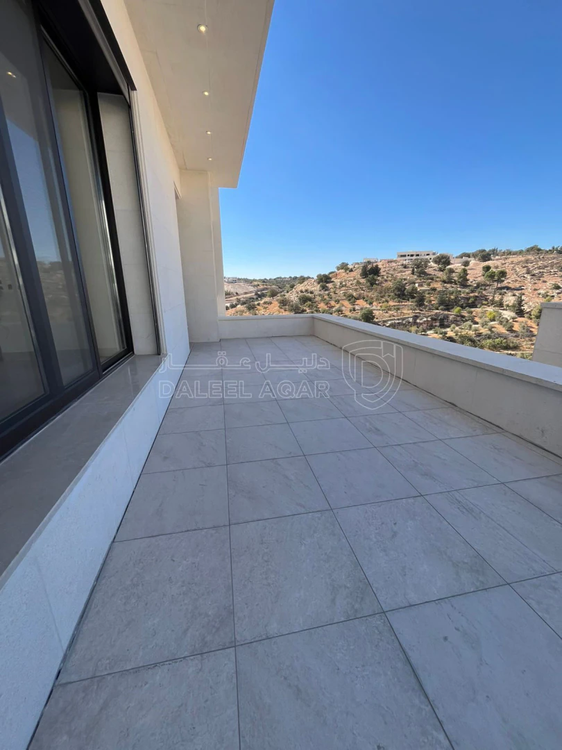 فيلا/منزل في فيلا في دابوق لقطة من المالك تشطيب ملوكي - 770,000 دأ - صورة 1